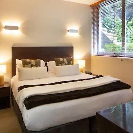 Stunning 1 Bedroom Studio Apartment Квинстаун Экстерьер фото