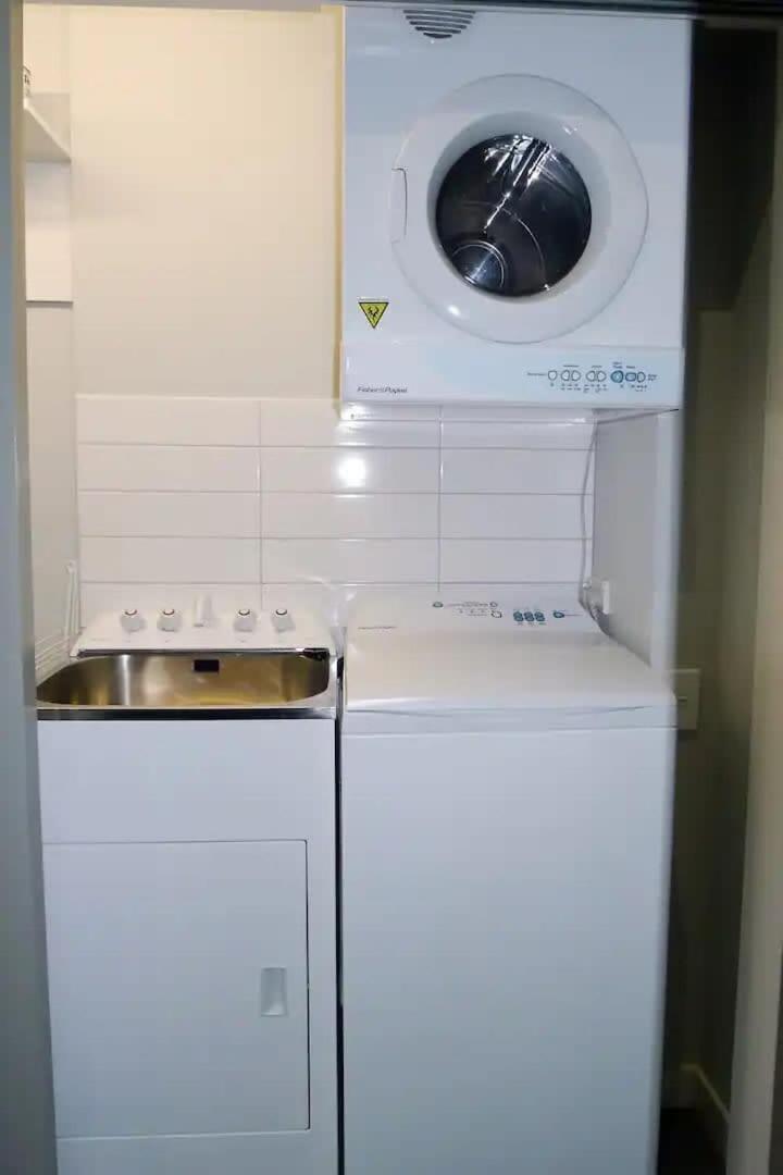 Stunning 1 Bedroom Studio Apartment Квинстаун Экстерьер фото
